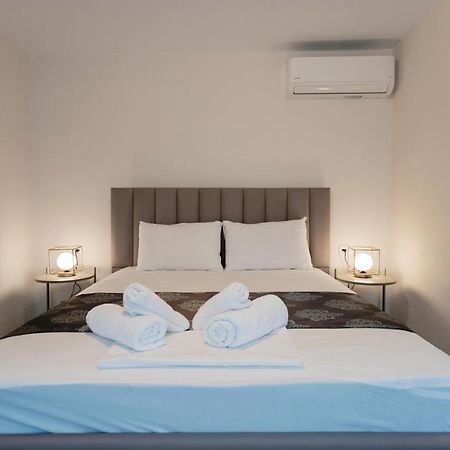 Our House 2 Luxury Suites Kavala Esterno foto