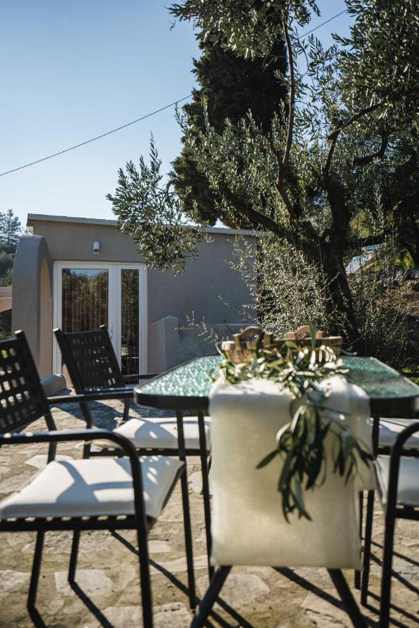 Our House 2 Luxury Suites Kavala Esterno foto