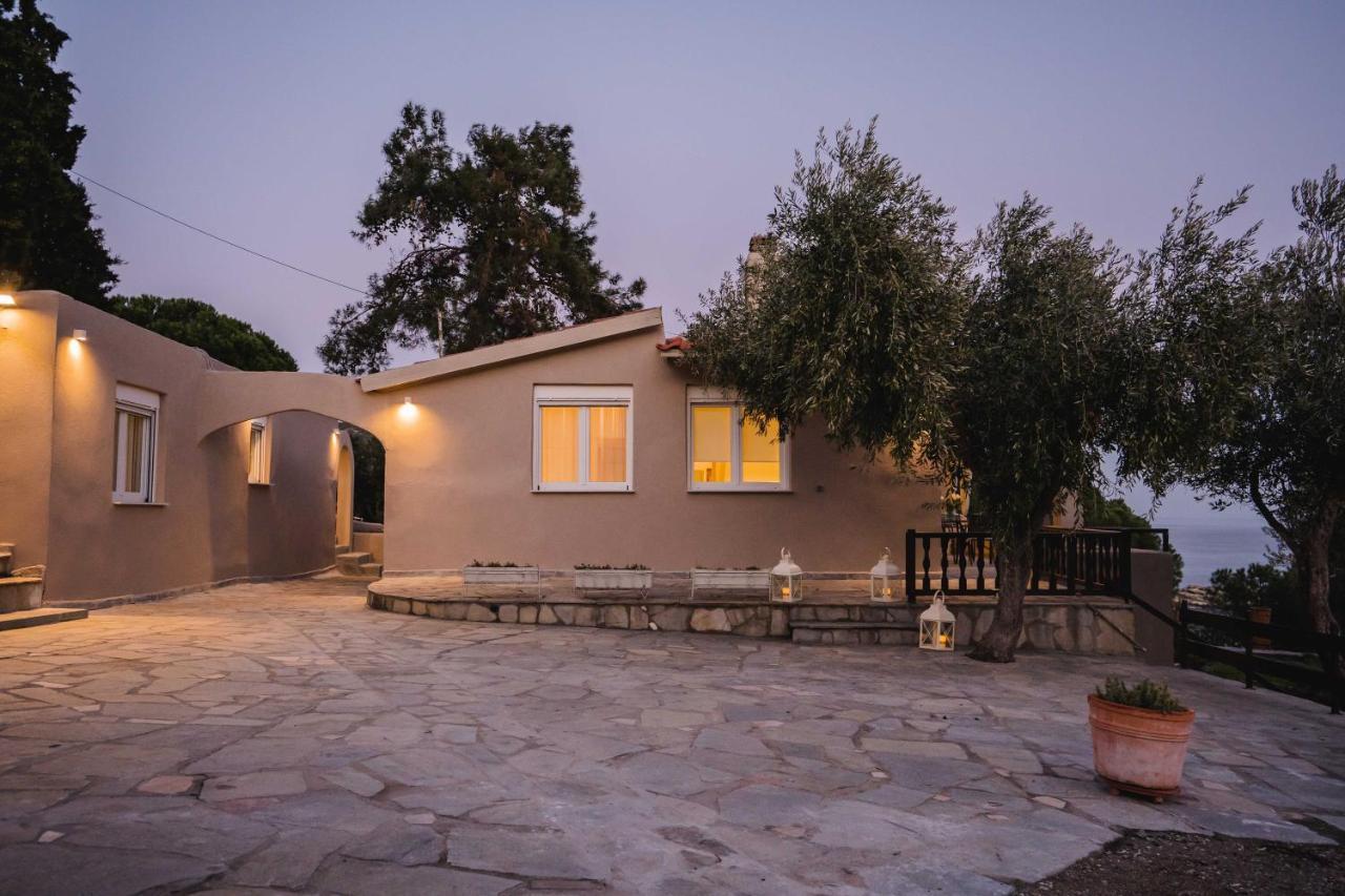 Our House 2 Luxury Suites Kavala Esterno foto