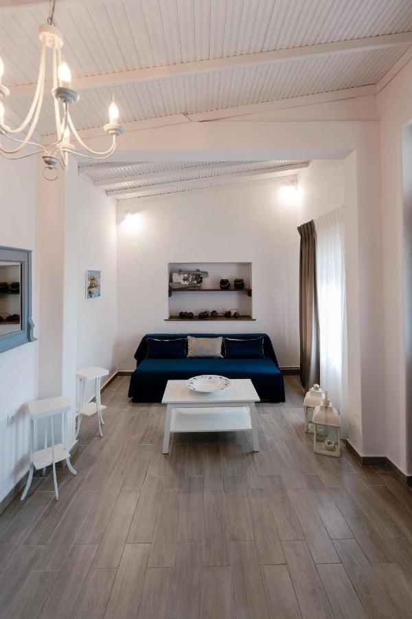 Our House 2 Luxury Suites Kavala Esterno foto